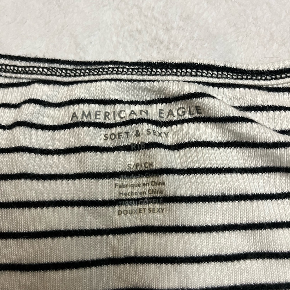 Small AE shirt - Picture 2 of 2